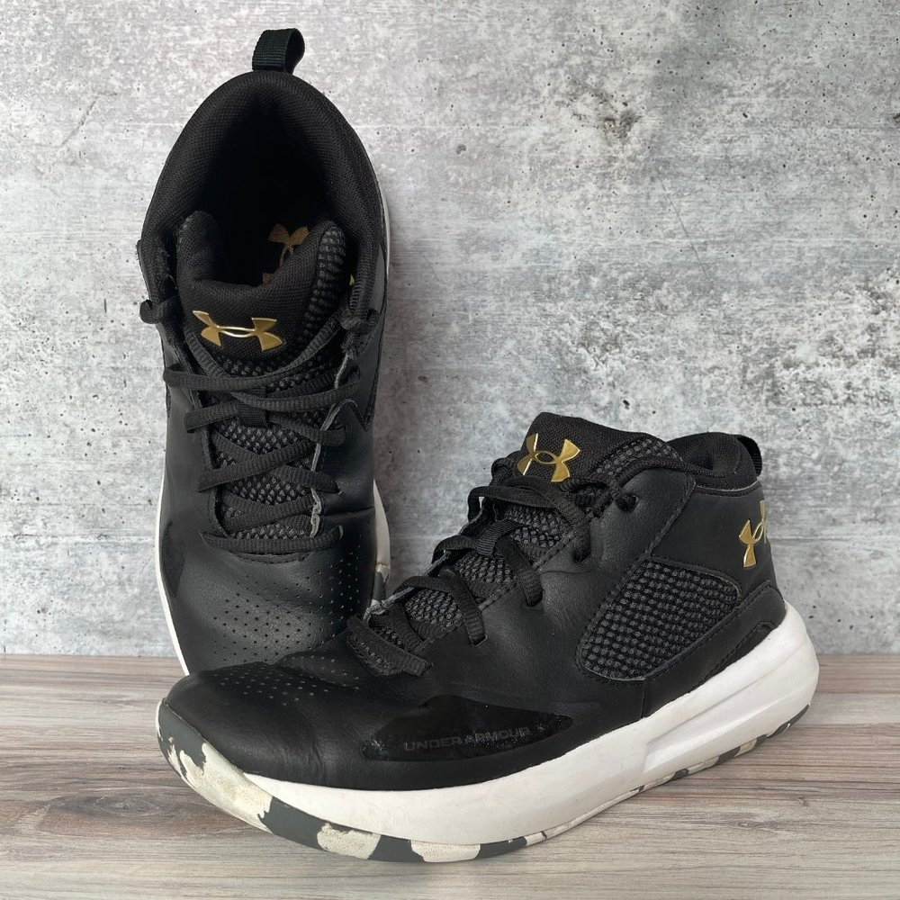 Under Armour Lockdown 5 Basketball Shoes (6Y)
